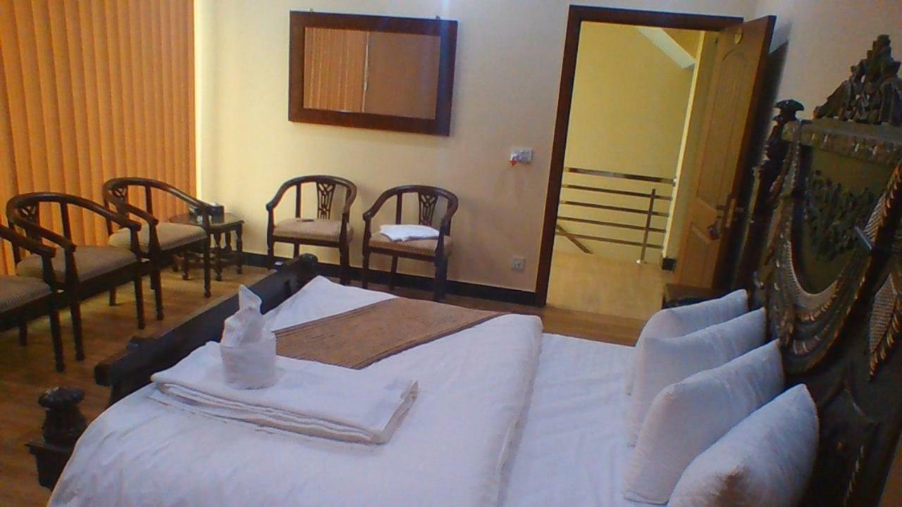 Red Roof Hotel Sahiwal Экстерьер фото