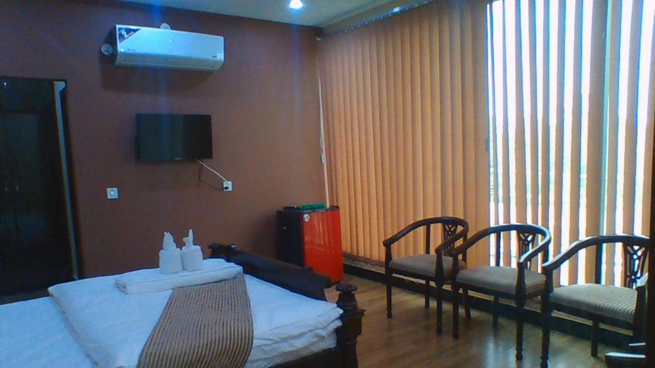 Red Roof Hotel Sahiwal Экстерьер фото